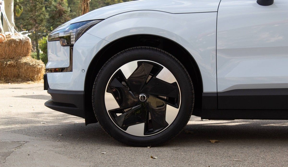 Diferenças dos Pneus de Carros Elétricos e a Combustão