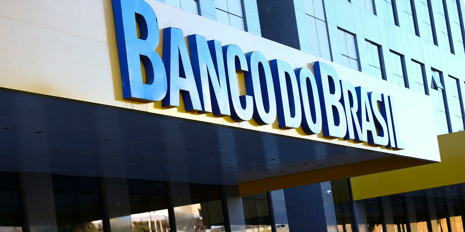 Lucro do Banco do Brasil cai 54% com avanço da crise no agro - Foto: EBC