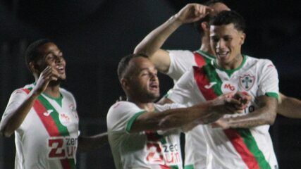 Cauari celebra gol na vitória da Portuguesa sobre o Porto Vitória-ES na Série D.; Reprodução: Globo