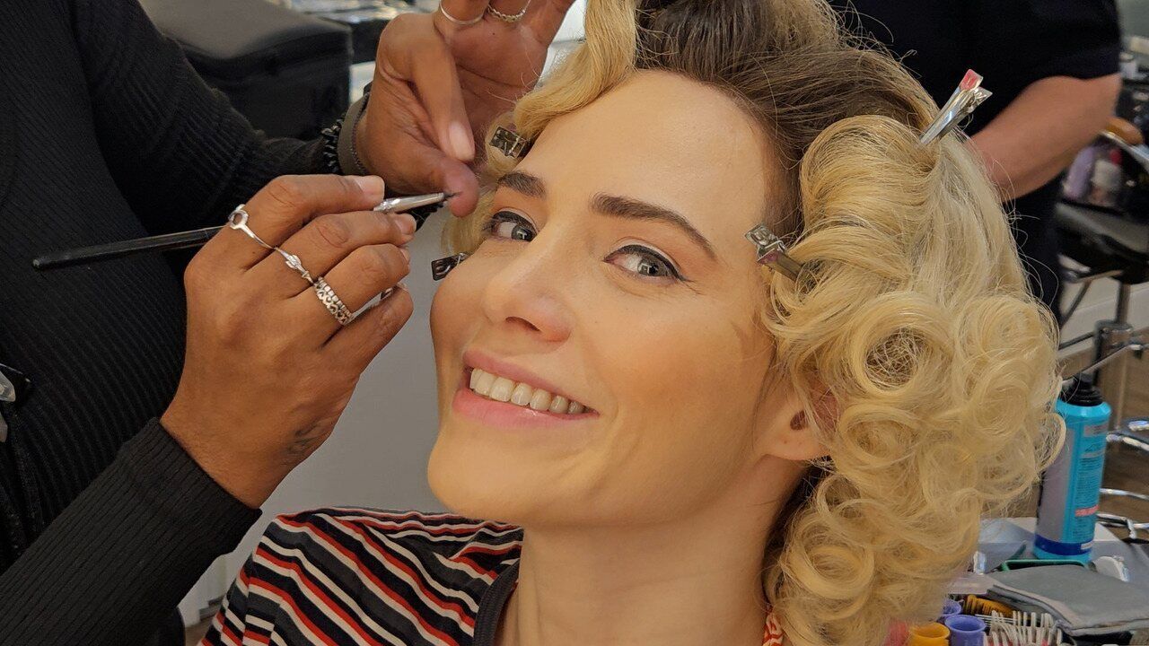 Leticia Colin fala sobre a despedida da personagem Zélia em Garota do Momento. Reprodução: Globo