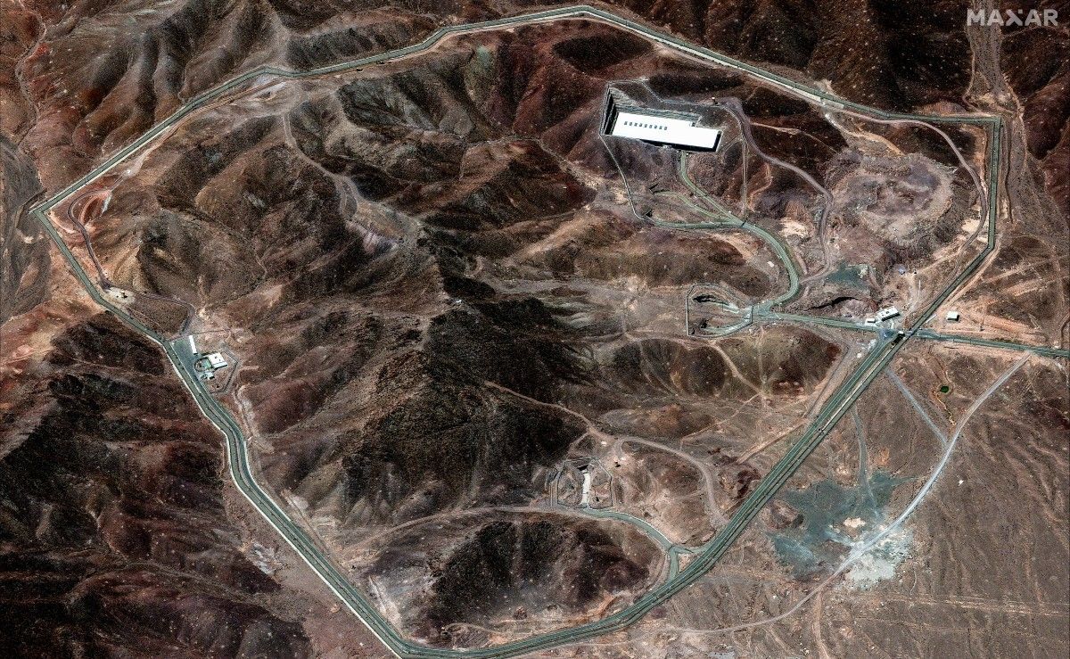 Bombardeios americanos em instalações nucleares do Irã geram controvérsia entre EUA, Israel e Teerã. Reprodução: Globo