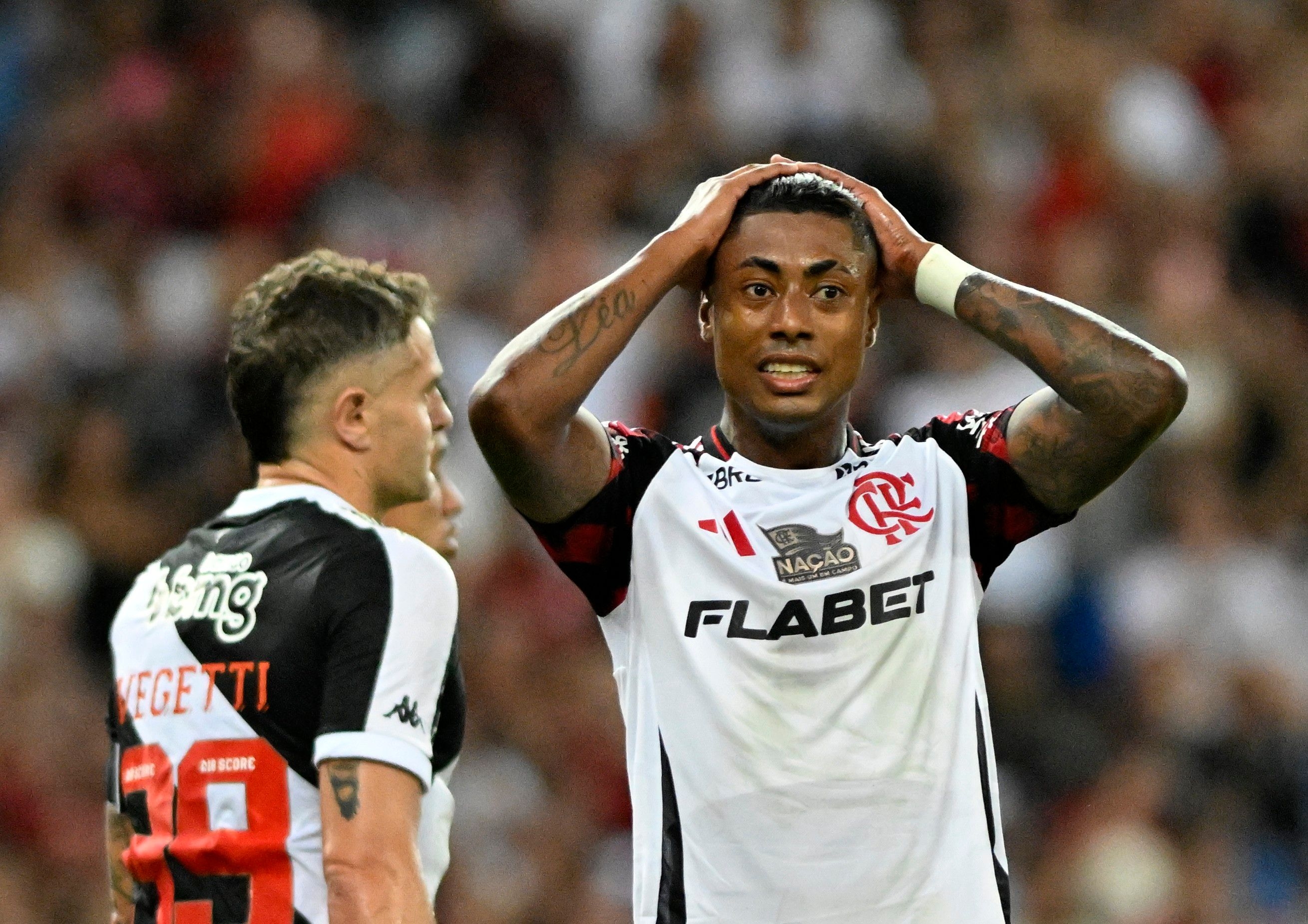 Rubro-Negro domina o clássico, mas não aproveita as oportunidades de gol. Reprodução: Globo