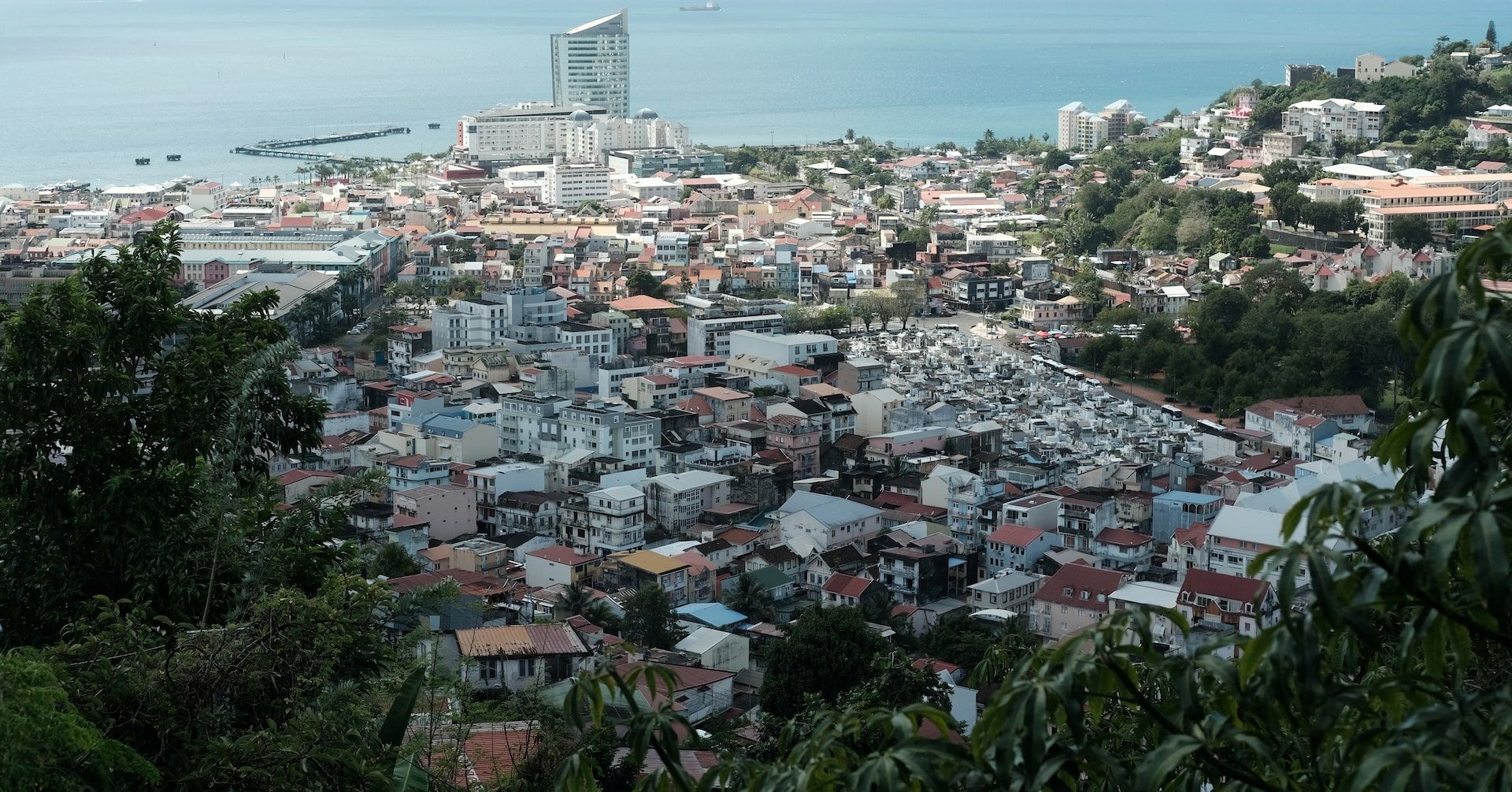Crise da Água em Martinique Revela Tensão com França