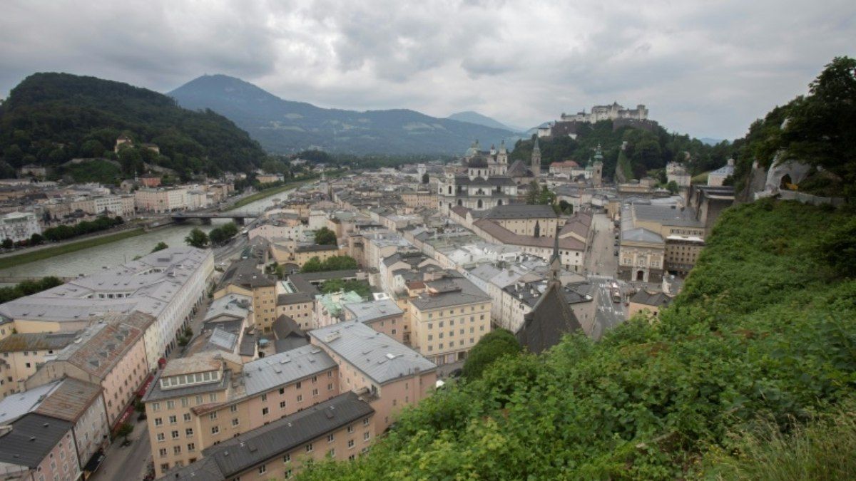 Porsche Quer Túnel na Áustria e Causa Polêmica Ambiental