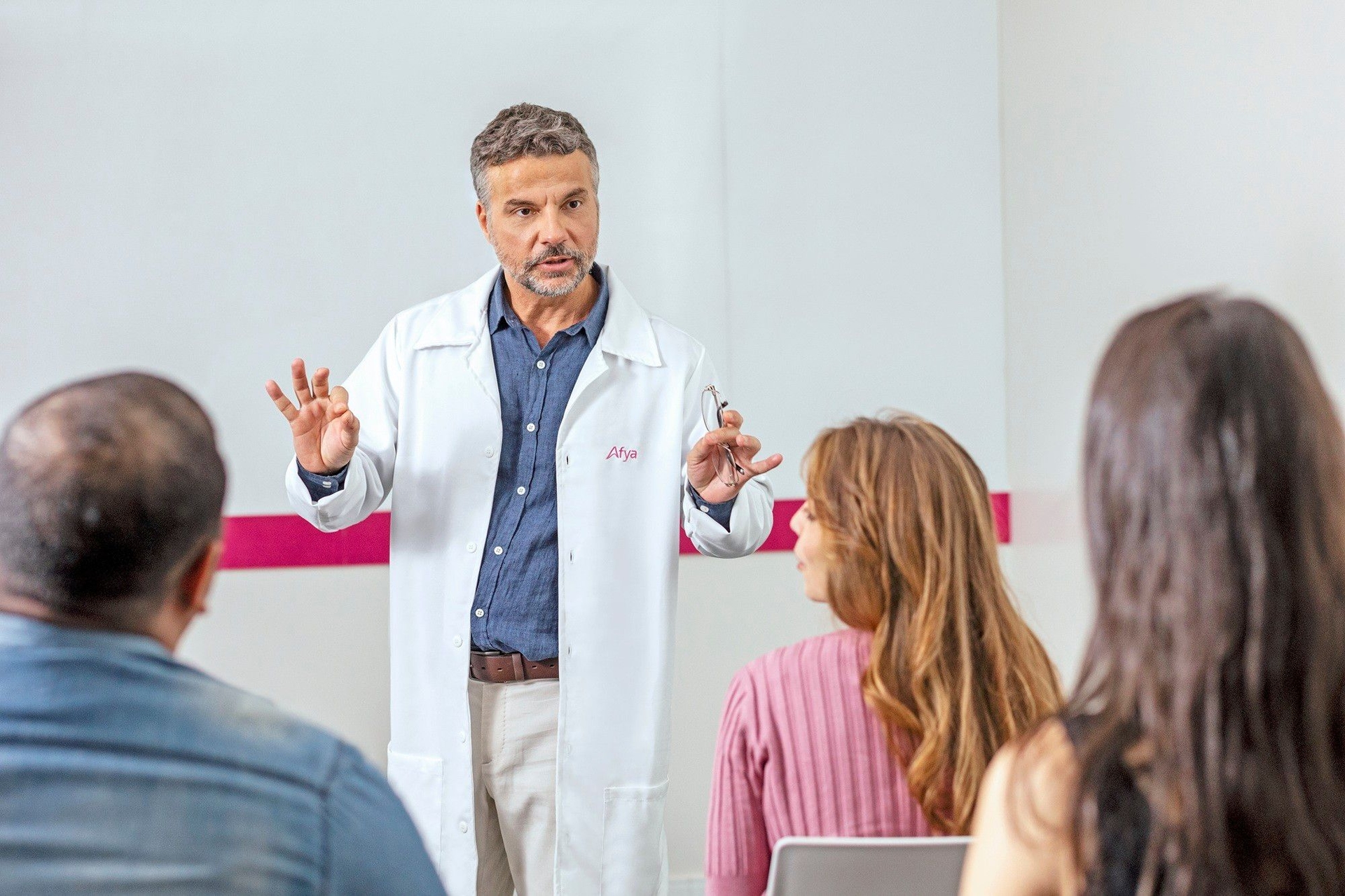 Médicos ampliam atuação, unindo consultório e inovação em saúde, empreendedorismo e educação. Reprodução: Globo