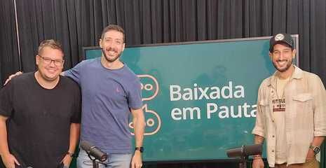 Neymar Jr. chega a restaurante em Santos com sua nova Ferrari; Legenda da imagem. Reprodução: g1