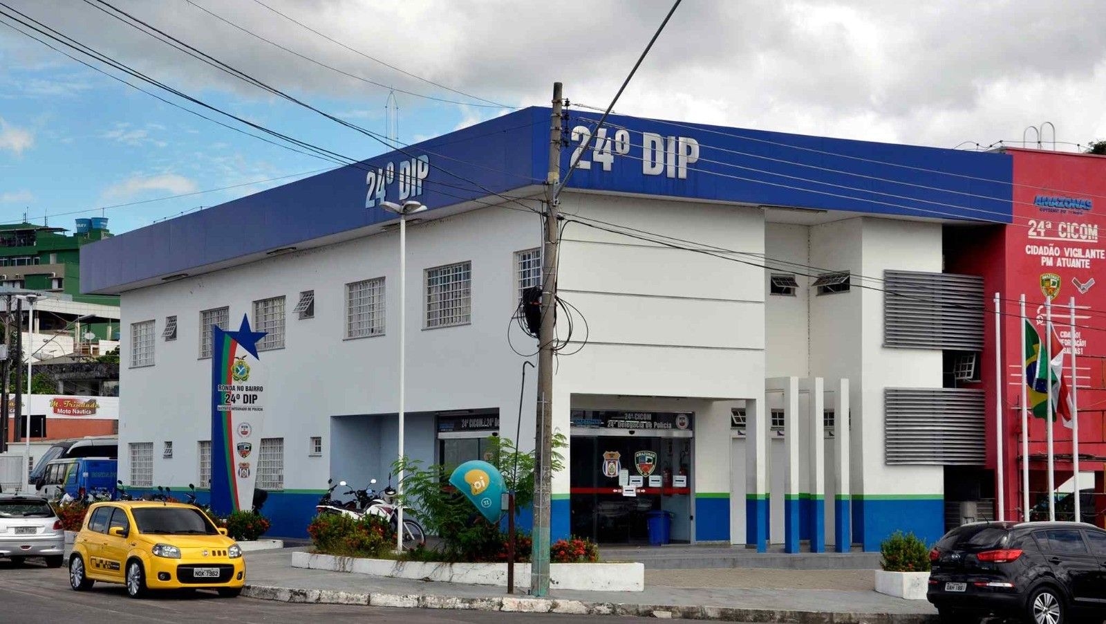 Dois homens são presos por roubo de R$ 50 mil a turistas em Manaus.; Reprodução: Globo