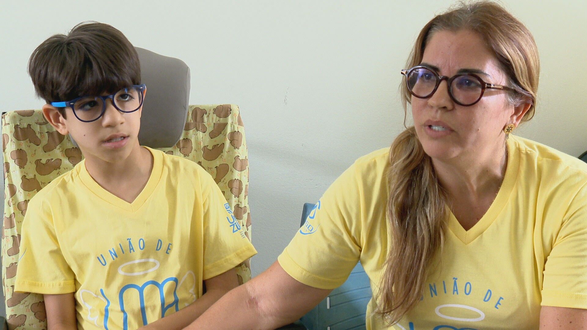 Fila parada em Pernambuco: famílias aguardam pagamento da pensão por microcefalia. Reprodução: G1