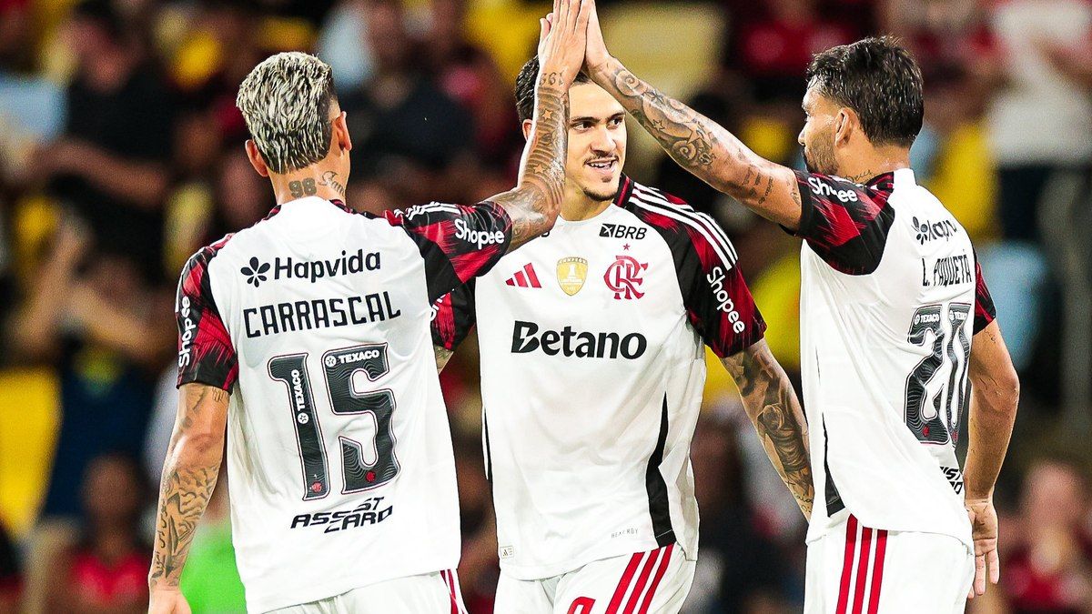 Flamengo celebra goleada que garante clássico na final do Carioca. Reprodução: Esporte