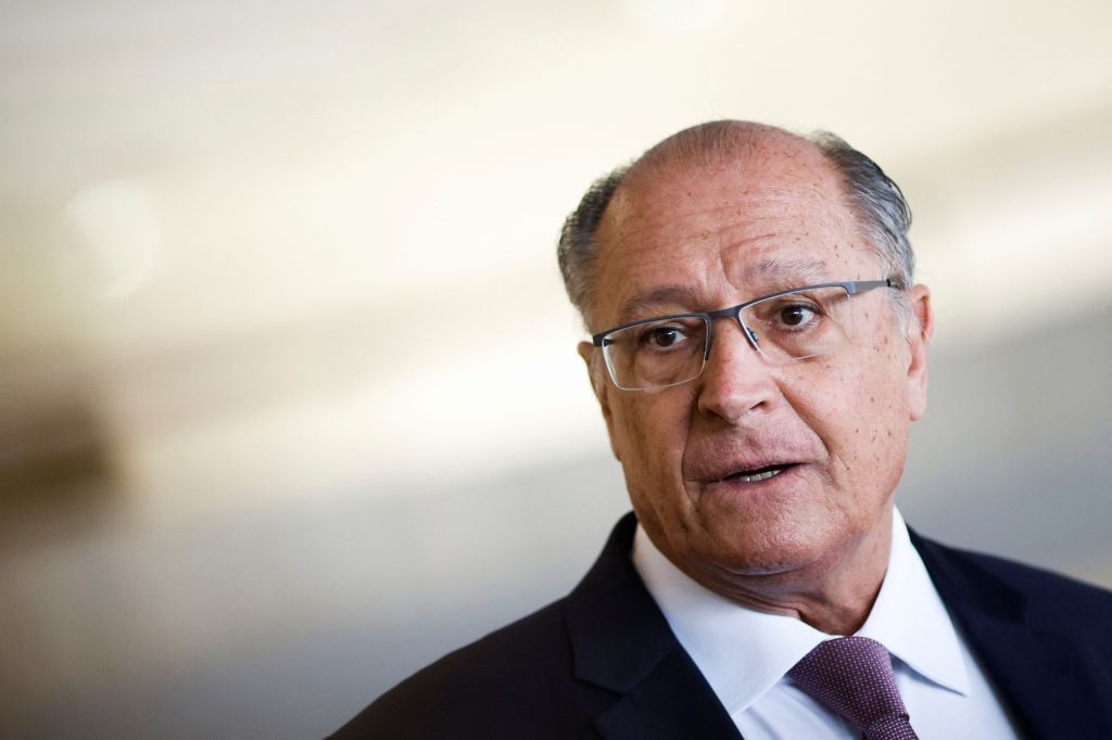 Vice-presidente destaca a importância do diálogo diante de tarifas impostas por Trump ao Brasil. Reprodução: CNN Brasil