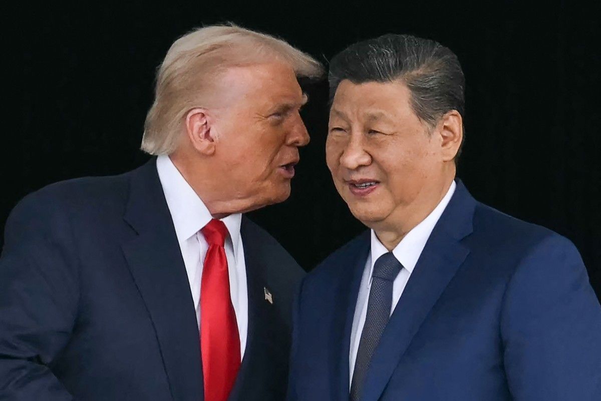 Trump assina ordem que reduz tarifas de 20% para 10% sobre importações chinesas em acordo com Xi. Legenda da imagem. Reprodução: Retorno do item 11