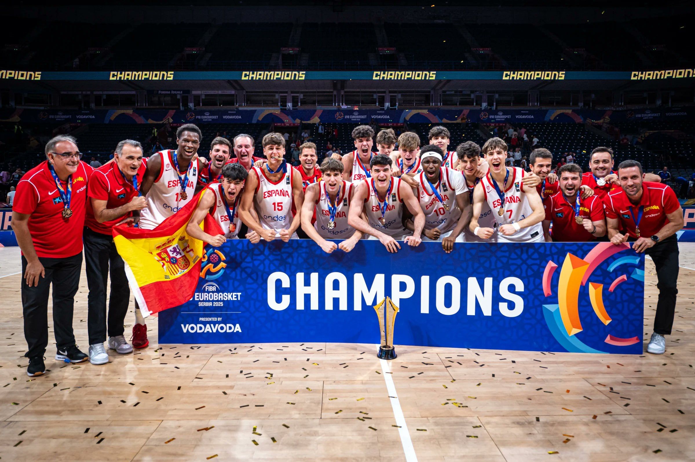 Seleção espanhola masculina sub-18 conquista o Europeu de basquete com uma virada histórica contra a França. Reprodução: El País