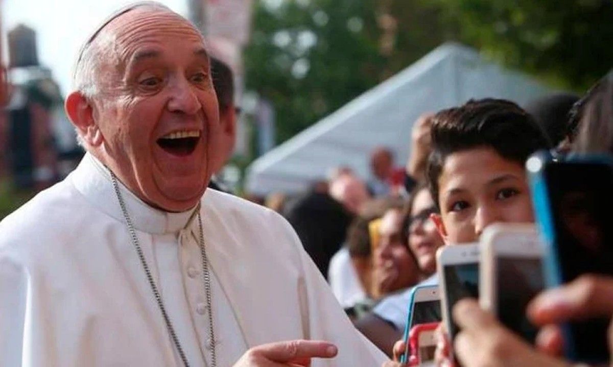 Papa Francisco compartilha sua paixão pelo clube argentino Barrado por técnico em 1998. Legenda da imagem. Reprodução: Globo