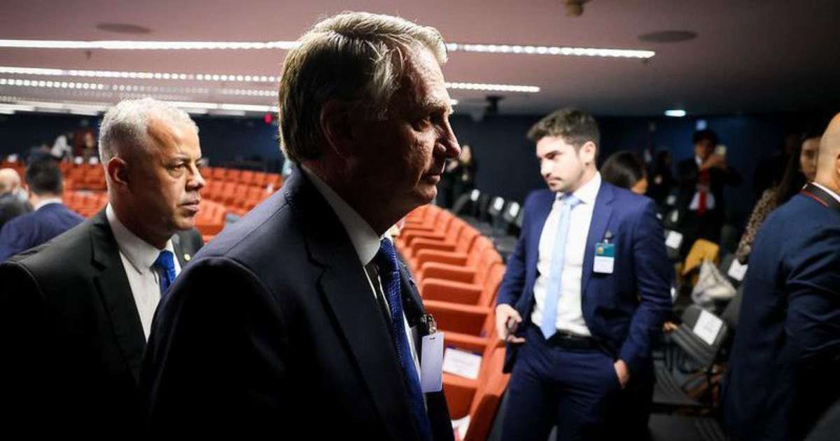 Bolsonaro se Torna Réu em Julgamento Histórico