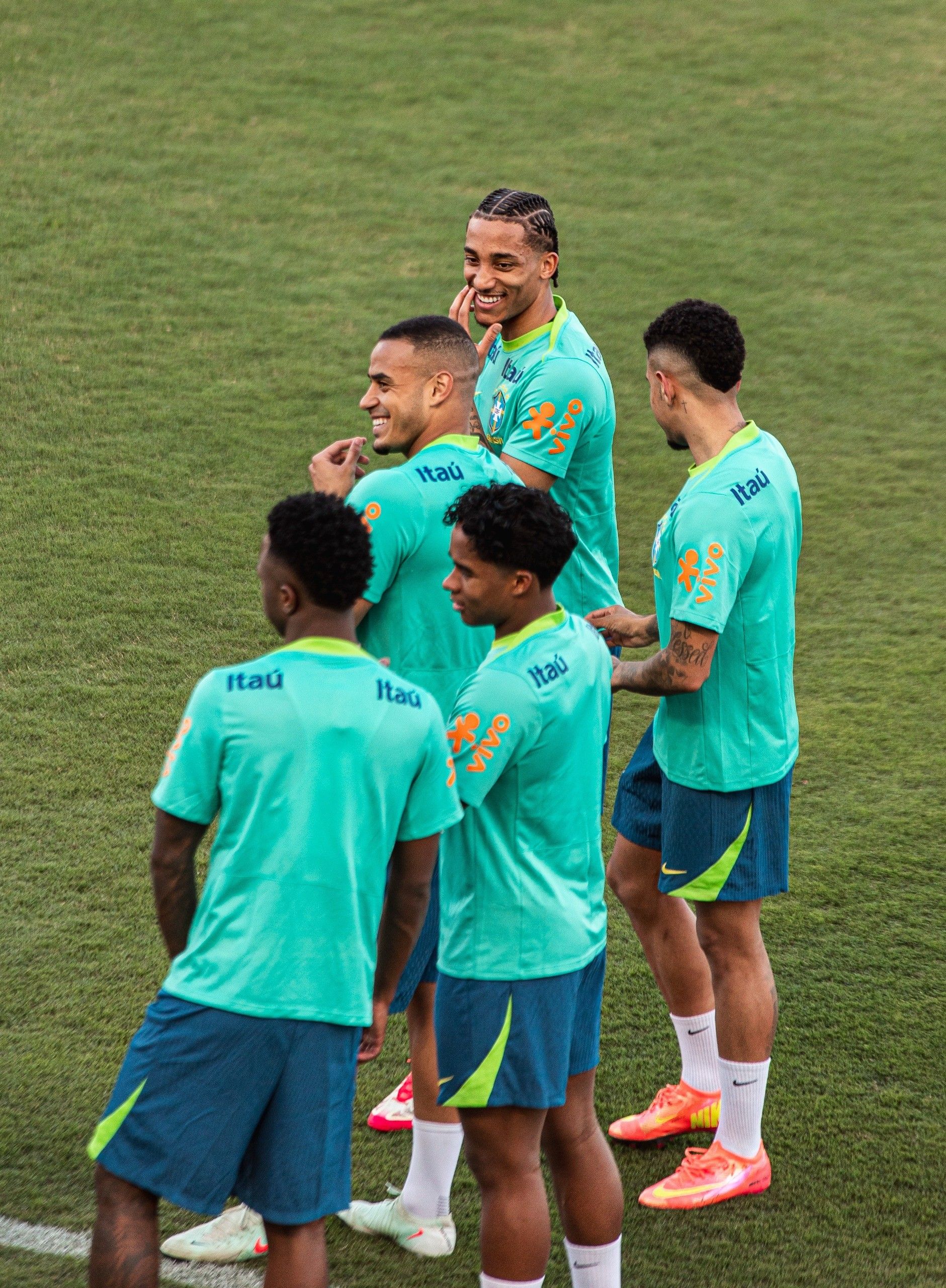 Seleção Brasileira atualiza convocação para jogos das Eliminatórias da Copa 2026