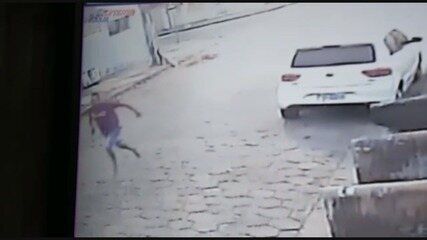 Advogados representam viúva de policial militar assassinado em São Vicente. Reprodução: Globo