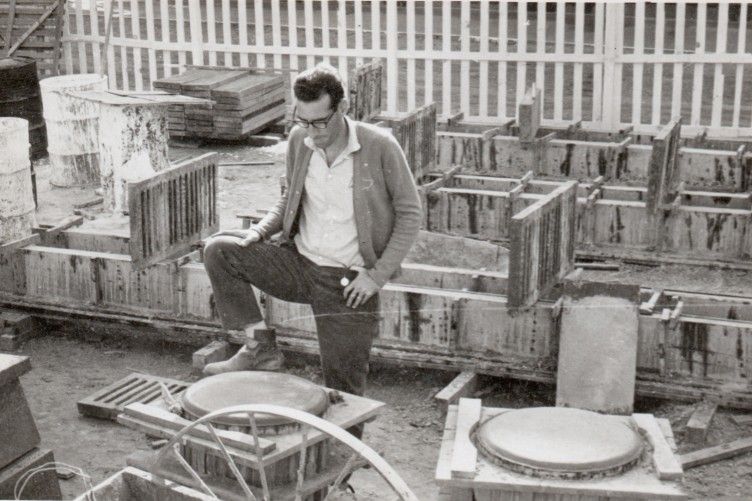 Fotos inéditas da construção de Brasília mostram Stellio Seabra, o 'arquiteto da rainha'.. Reprodução: G1