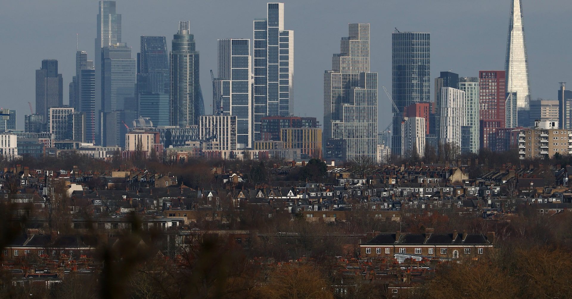 Crescimento econômico do Reino Unido em fevereiro supera expectativas dos economistas. Reprodução: Reuters