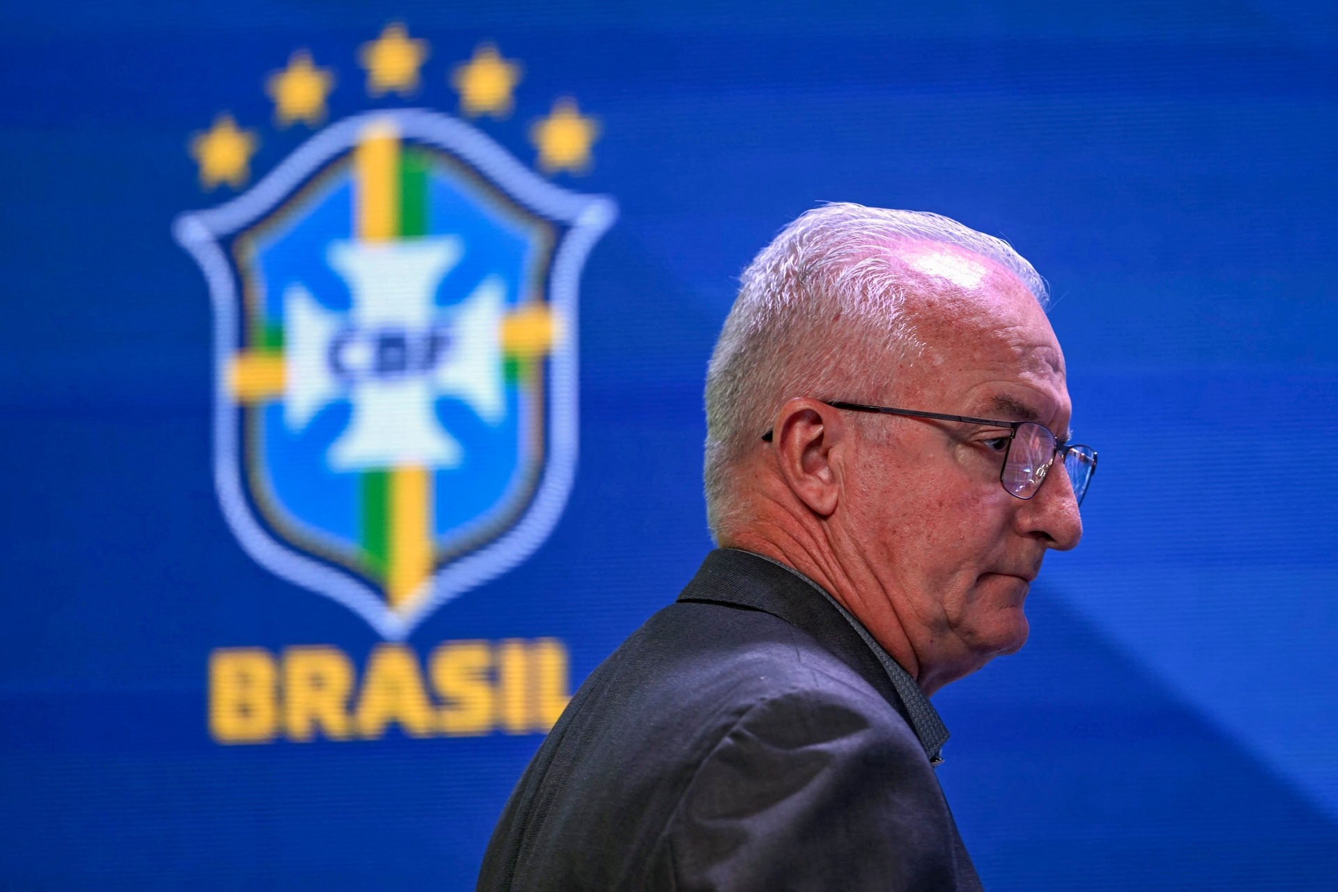Demissão de Dorival Júnior: Seleção Brasileira em Crise