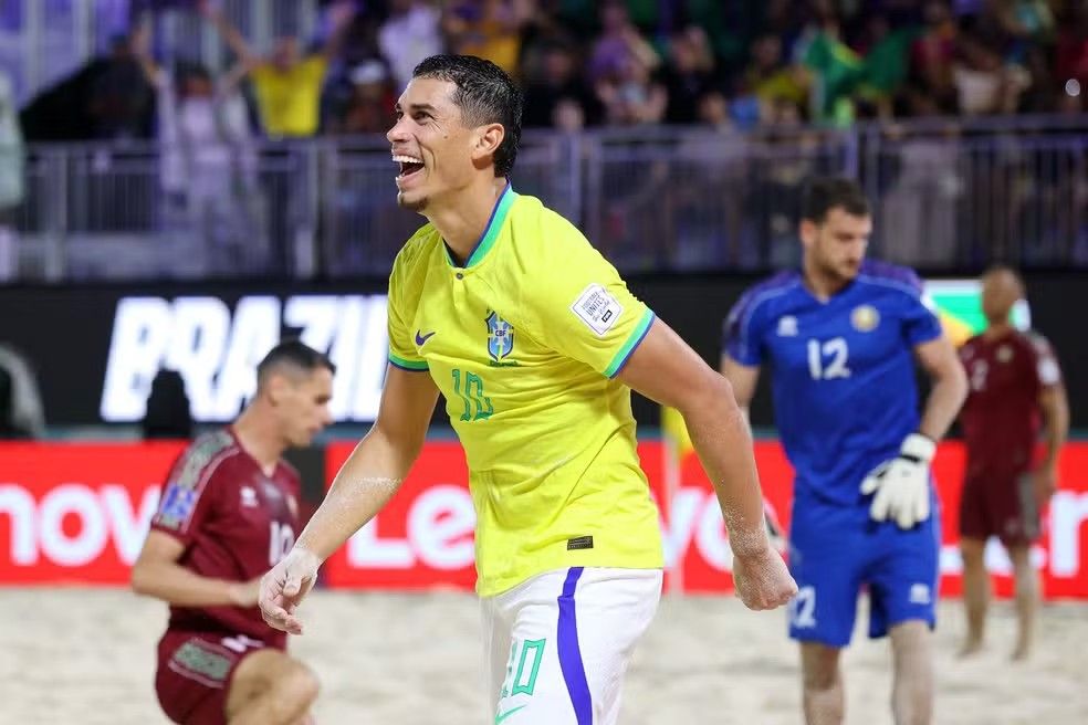 Brasil é campeão mundial de futebol de areia ao vencer Belarus por 4 a 3 em final dramática. Reprodução: Globo