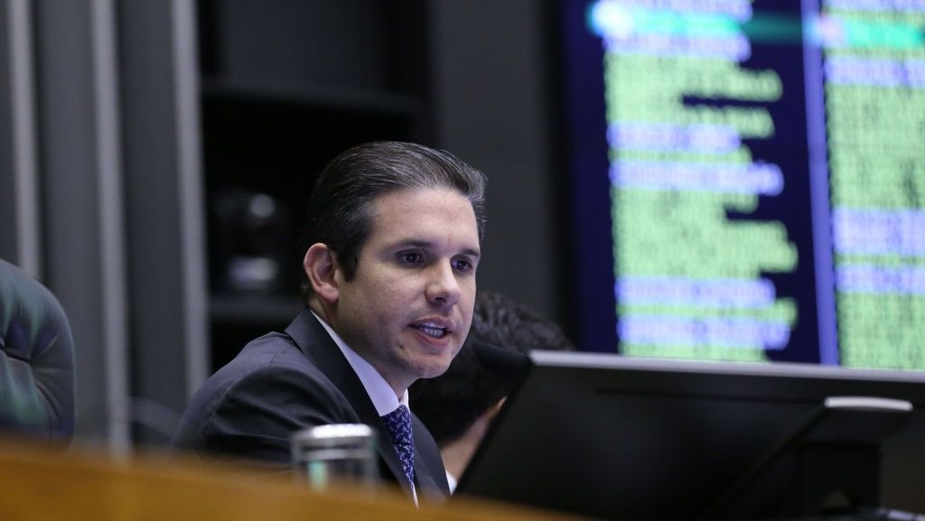 Hugo Motta faz acenos ao bolsonarismo em entrevista