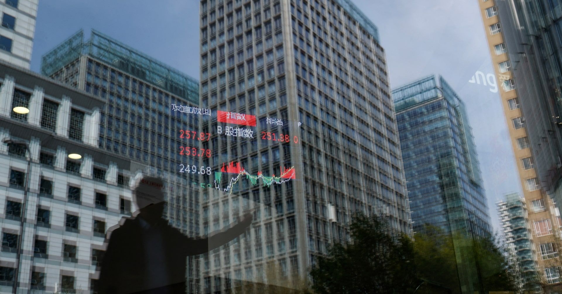 Governo dos EUA impõe tarifas de 104% sobre produtos chineses em meio a temores de recessão. Reprodução: Reuters