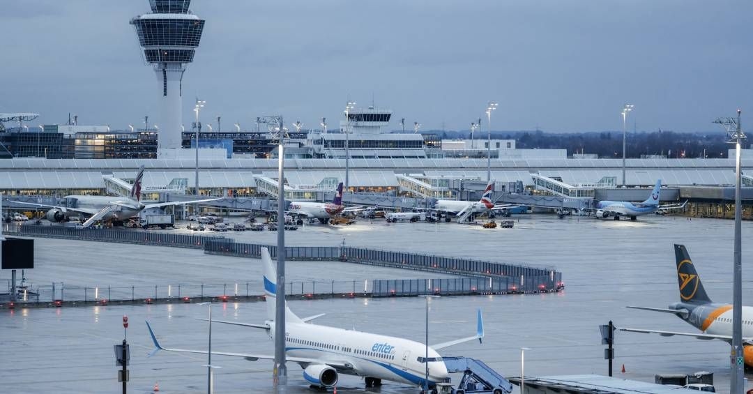 Aeroporto de Munique reabre após avistamentos de drones. Reprodução: Retorno do item 11