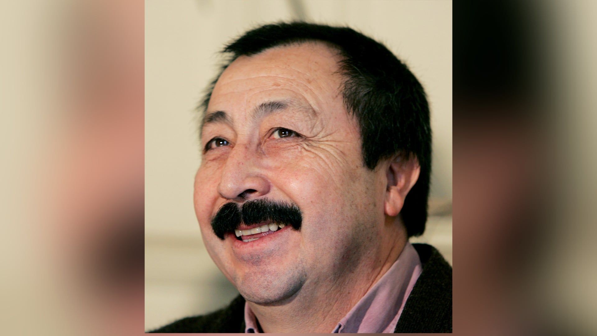 Galvarino Apablaza foge antes de ser extraditado ao Chile.. Reprodução: Elpais