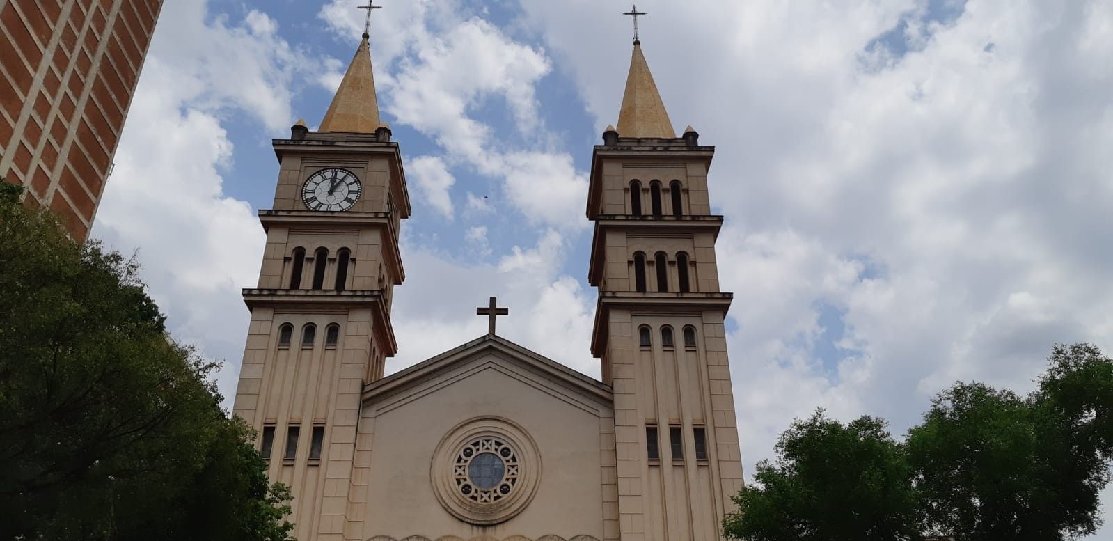 Jovem de 20 anos é preso em flagrante por tráfico de drogas em Piracicaba. Reprodução: Globo