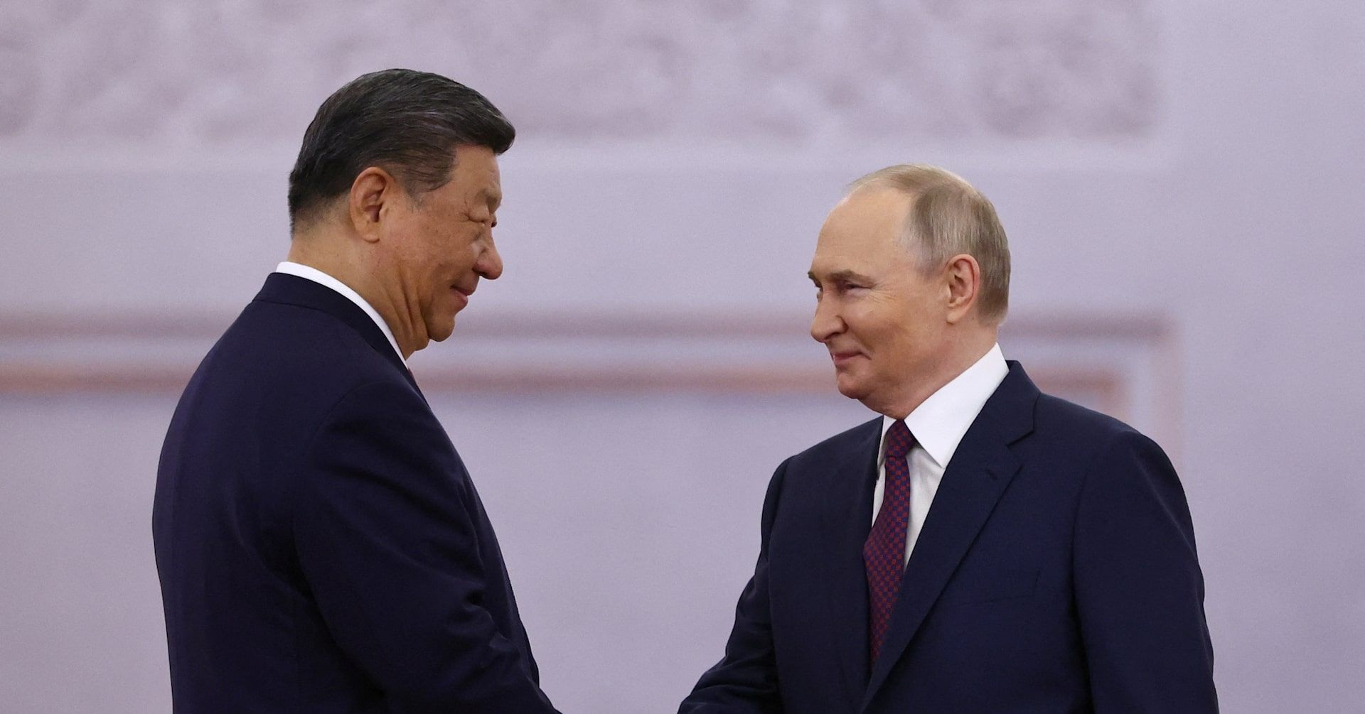 Putin recebeu Xi Jinping no Kremlin para discussões sobre a guerra na Ucrânia. Reprodução: Reuters
