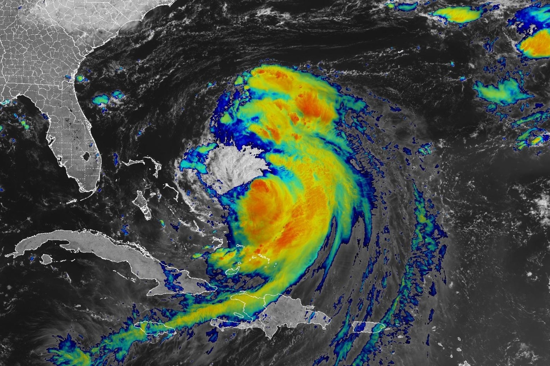 A imagem de satélite mostra o furacão Erin se formando no Atlântico em 19 de agosto de 2025. Legenda da imagem. Reprodução: Gizmodo