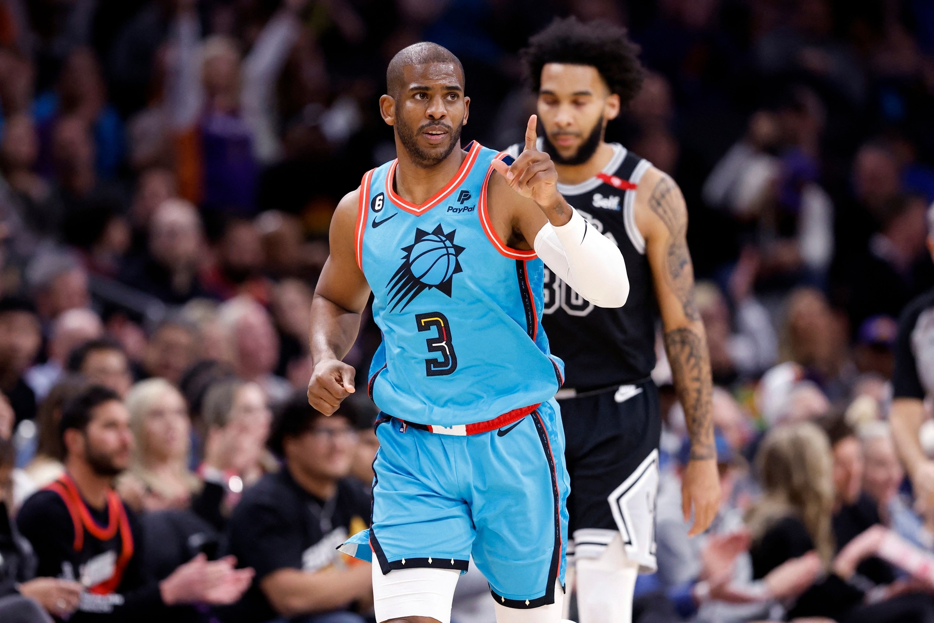 Chris Paul é oficialmente anunciado como novo reforço do Los Angeles Clippers para a temporada 2025-26. Reprodução: Globo