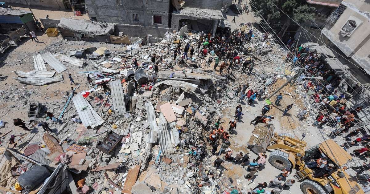 Israel Ataca Prédio da Cruz Vermelha por Engano