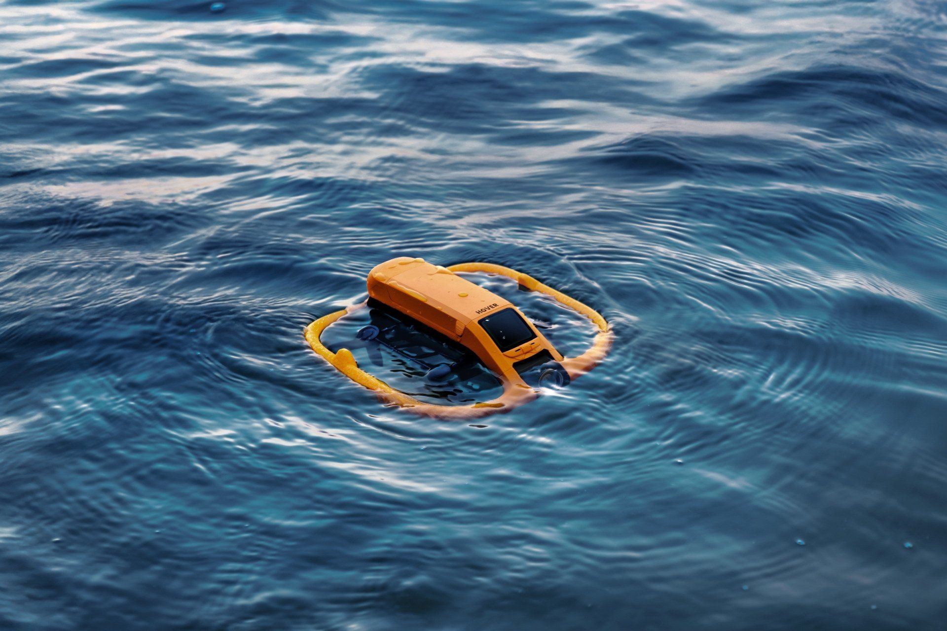 Drone aquático da HoverAir promete novas experiências em esportes náuticos. Reprodução: Gizmodo