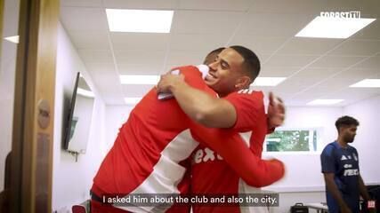 Carlos Miguel reencontra Murillo e fala sobre sua situação no Nottingham Forest. Reprodução: Globo