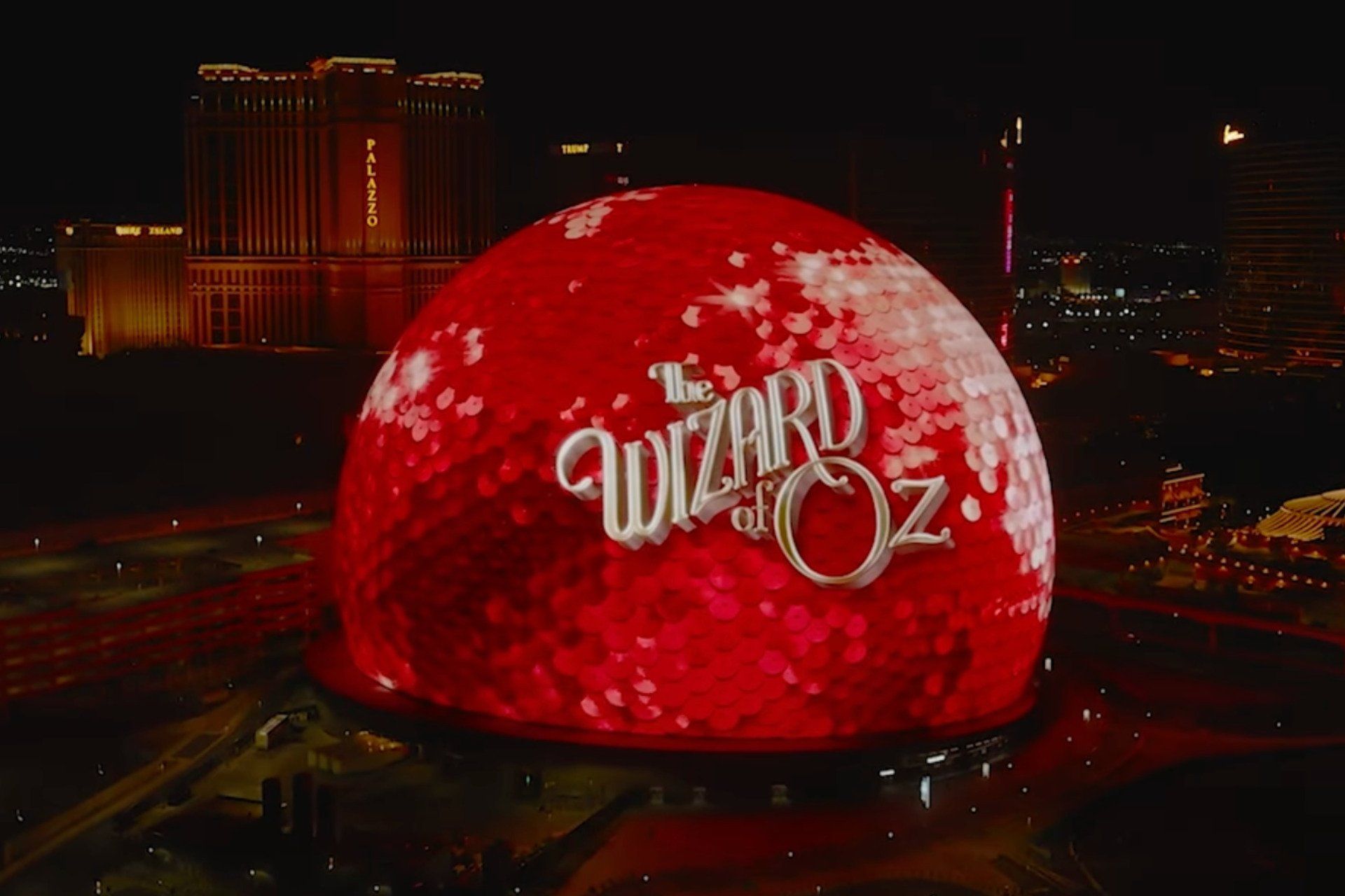 Evento de exibição imersiva celebra a história do cinema, desafiando formatos tradicionais. Reprodução: Gizmodo