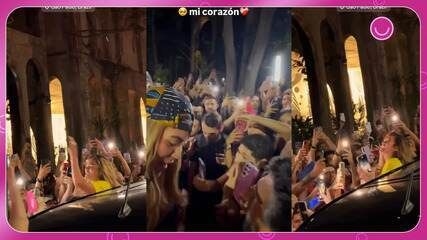 Karol G desembarcou no Brasil e interagiu com fãs. Reprodução: Retorno do item 11