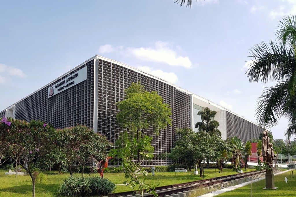 Reunião da associação de moradores discute soluções habitacionais para a comunidade do Moinho. Reprodução: CNN Brasil