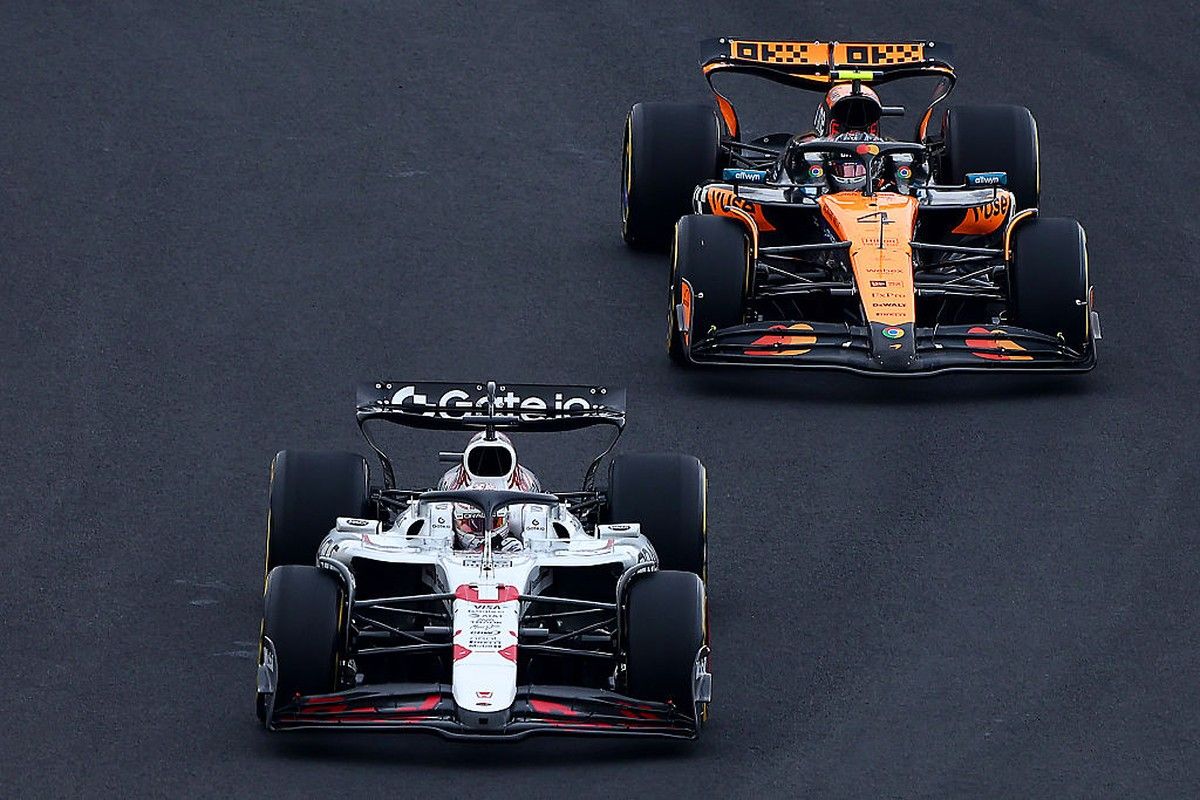 Piloto holandês se aproxima do líder britânico no campeonato de F1 2025. Reprodução: Globo