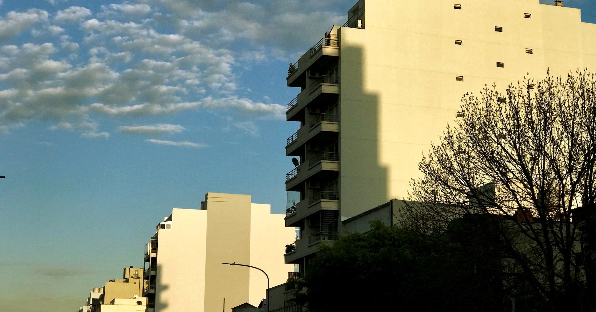 O mercado de hipotecas na Argentina começa a se recuperar sob as reformas do presidente Javier Milei. Legenda da imagem. Reprodução: Reuters