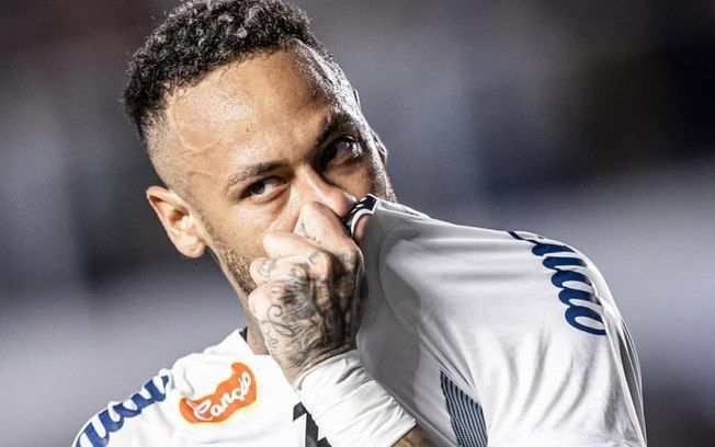 Neymar celebra renovação com o Santos até 2025, reafirmando seu amor pelo clube. Reprodução: iG Esporte