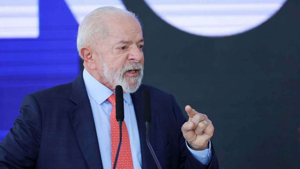 Lula no Japão: Viagem Impulsiona Reforma Ministerial