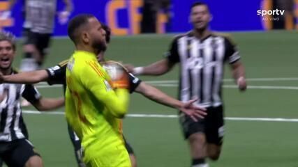 Everson brilha e garante classificação do Atlético-MG nos pênaltis contra o Flamengo na Copa do Brasil.; Legenda da imagem. Reprodução: Globo