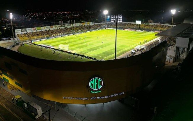 [Mirassol abre o placar contra o São Paulo em partida ao vivo]. Reprodução: Esporte