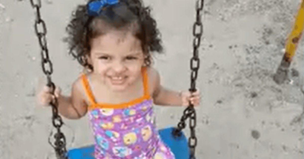 Menina de 2 anos baleada no RJ recebe alta hospitalar