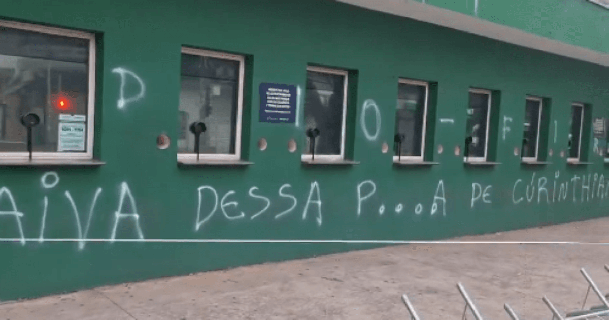 Palmeiras Enfrenta Protestos Após Derrota para Corinthians