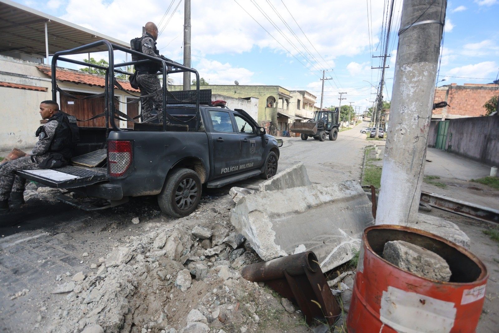 Operação SG1 no Complexo do Salgueiro termina sem presos; Rabicó e Doca fugiram.. Reprodução: Oglobo