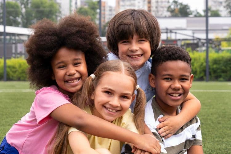Escola na Alemanha introduz disciplina sobre felicidade para ajudar alunos a enfrentar adversidades da vida. Reprodução: Globo