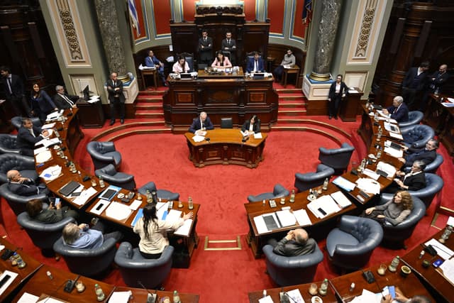 Senadores do Uruguai debatem projeto de lei sobre eutanásia no Senado. Reprodução: Retorno do item 11