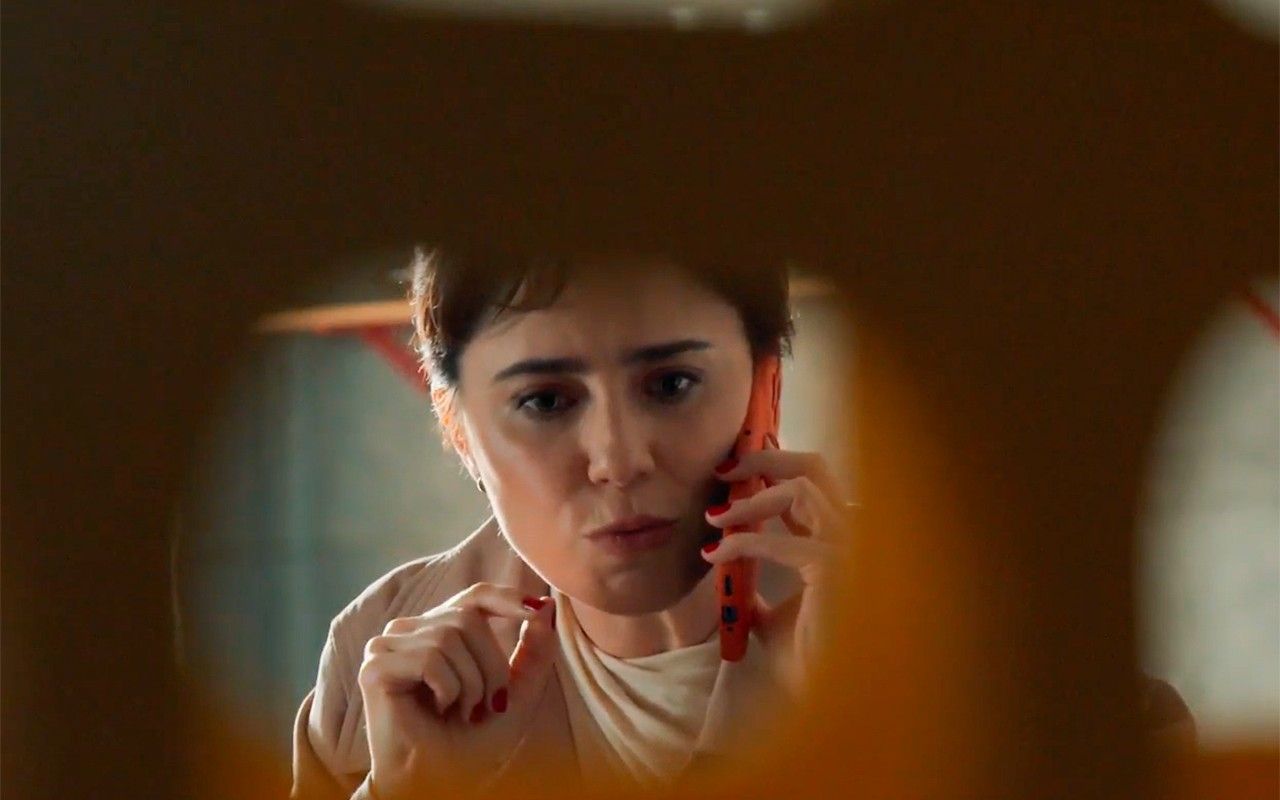 Três Graças: Samira volta ao Brasil e ameaça Lena de morte. Reprodução: Gshow